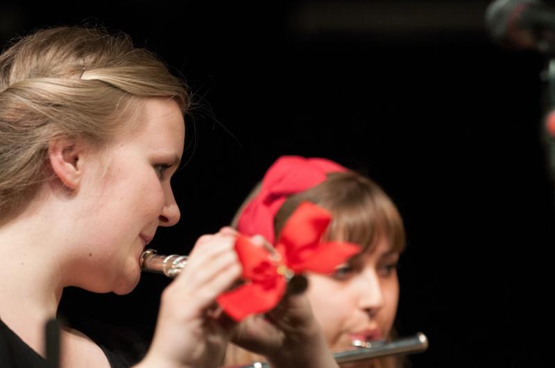  D3C_1724.JPG </br ><small> 2012-06-14 19:31</br >NIKON D300 + 70.0-200.0 mm f/2.8<br /> 140mm 1/200s f/3.2 ISO 1000</small>