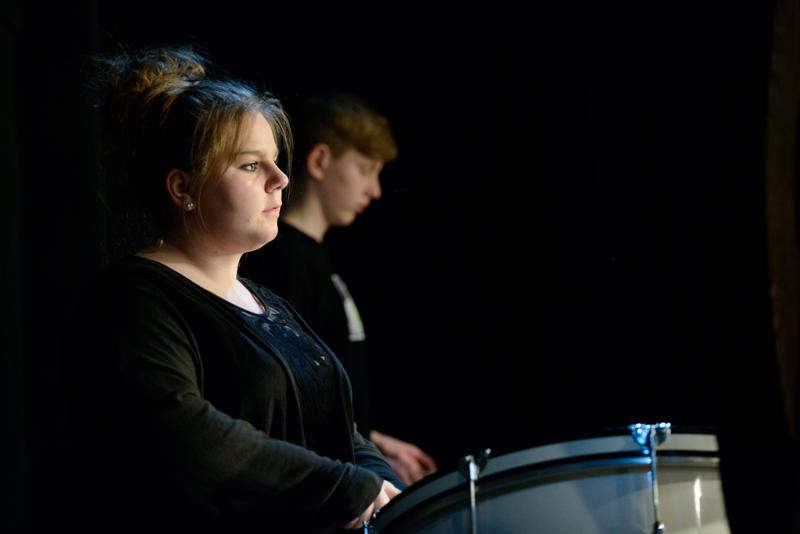  20130502_PB8_5035.JPG </br >Høje-Taastrup Kommunale Musikskole</br > <small> 2013-05-02 19:17</br >NIKON D800 + 70.0-200.0 mm f/2.8<br /> 116mm 1/125s f/2.8 ISO 2800</small>