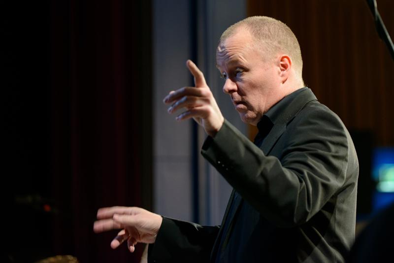  20130502_PB8_5038.JPG </br >Høje-Taastrup Kommunale Musikskole</br > <small> 2013-05-02 19:17</br >NIKON D800 + 70.0-200.0 mm f/2.8<br /> 116mm 1/125s f/2.8 ISO 800</small>