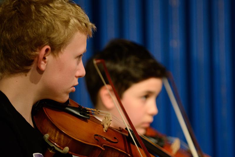  20130502_PB8_5074.JPG </br >Høje-Taastrup Kommunale Musikskole</br > <small> 2013-05-02 19:38</br >NIKON D800 + 70.0-200.0 mm f/2.8<br /> 175mm 1/200s f/2.8 ISO 2800</small>