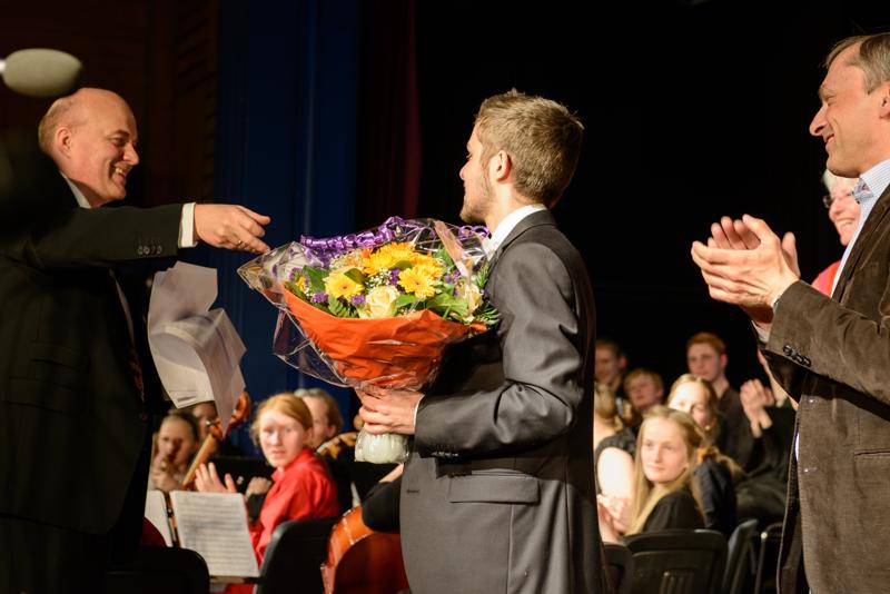  20130502_PB8_5117.JPG </br >Høje-Taastrup Kommunale Musikskole</br > <small> 2013-05-02 19:59</br >NIKON D800 + 24.0-70.0 mm f/2.8<br /> 62mm 1/60s f/4 ISO 720</small>