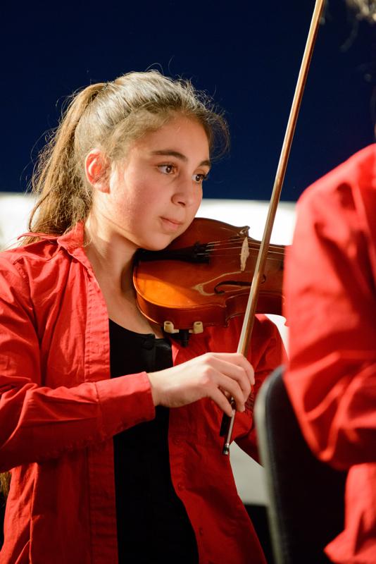  20130502_PB8_5121.JPG </br >Høje-Taastrup Kommunale Musikskole</br > <small> 2013-05-02 20:02</br >NIKON D800 + 70.0-200.0 mm f/2.8<br /> 200mm 1/160s f/4 ISO 6400</small>