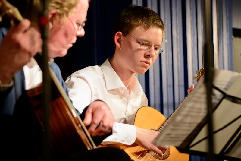  20130502_PB8_5165.JPG </br >Høje-Taastrup Kommunale Musikskole</br > <small> 2013-05-02 21:06</br >NIKON D800 + 70.0-200.0 mm f/2.8<br /> 116mm 1/125s f/4 ISO 640</small>