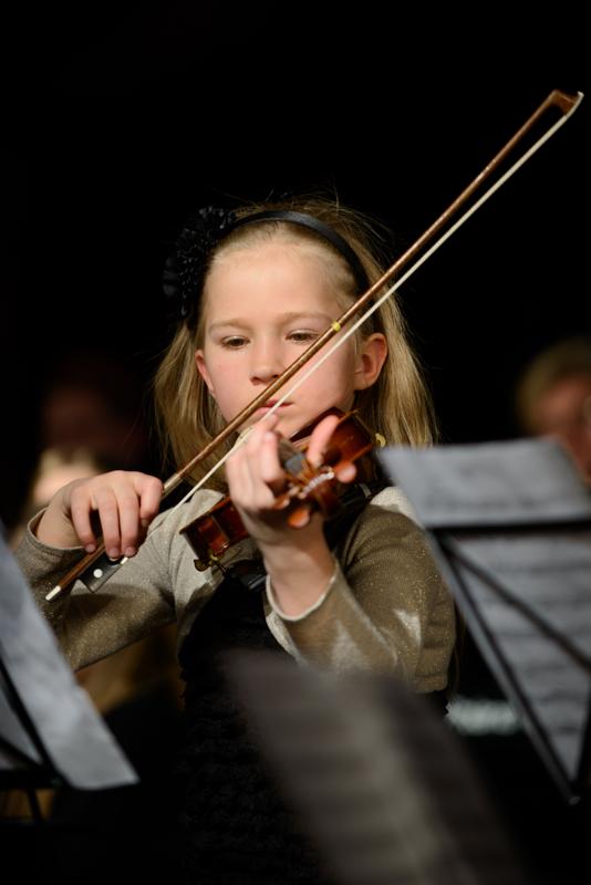  20130502_PB8_5058.JPG </br >Høje-Taastrup Kommunale Musikskole</br > <small> 2013-05-02 19:26</br >NIKON D800 + 70.0-200.0 mm f/2.8<br /> 200mm 1/200s f/3.5 ISO 220</small>