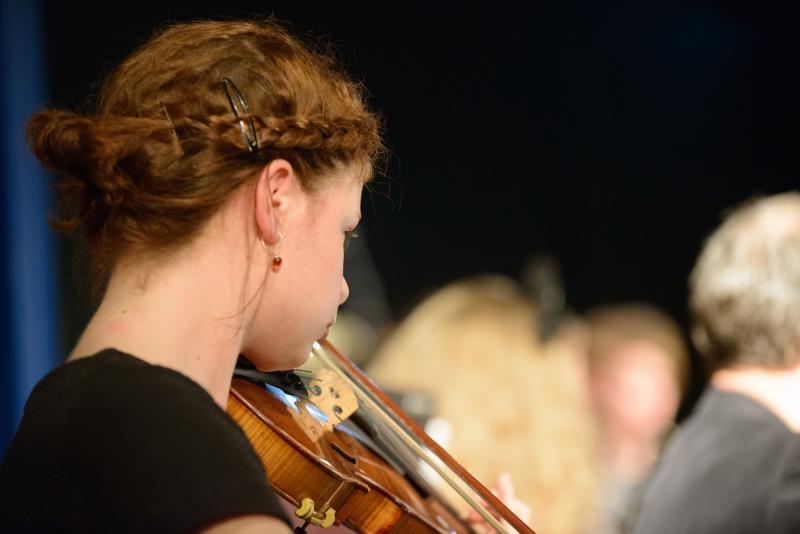  20130502_PB8_5073.JPG </br >Høje-Taastrup Kommunale Musikskole</br > <small> 2013-05-02 19:37</br >NIKON D800 + 70.0-200.0 mm f/2.8<br /> 155mm 1/160s f/4 ISO 4500</small>