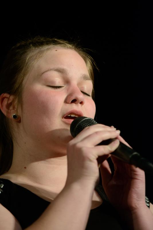  20130502_PB8_5138.JPG </br >Høje-Taastrup Kommunale Musikskole</br > <small> 2013-05-02 20:41</br >NIKON D800 + 70.0-200.0 mm f/2.8<br /> 200mm 1/200s f/4 ISO 1000</small>