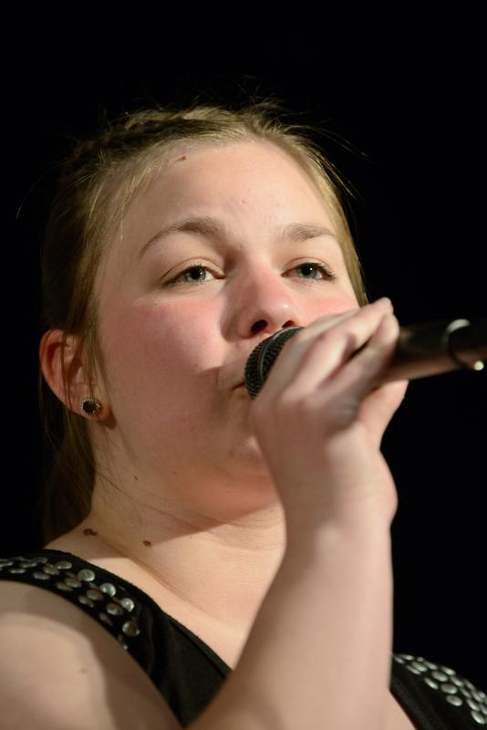  20130502_PB8_5140.JPG </br >Høje-Taastrup Kommunale Musikskole</br > <small> 2013-05-02 20:41</br >NIKON D800 + 70.0-200.0 mm f/2.8<br /> 200mm 1/200s f/4 ISO 2500</small>