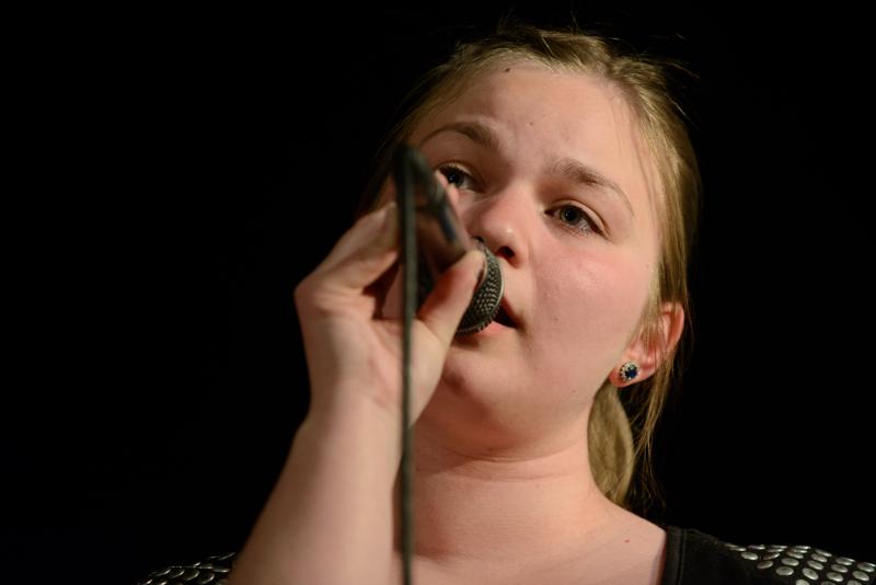  20130502_PB8_5176.JPG </br >Høje-Taastrup Kommunale Musikskole</br > <small> 2013-05-02 21:19</br >NIKON D800 + 70.0-200.0 mm f/2.8<br /> 200mm 1/200s f/4 ISO 1100</small>