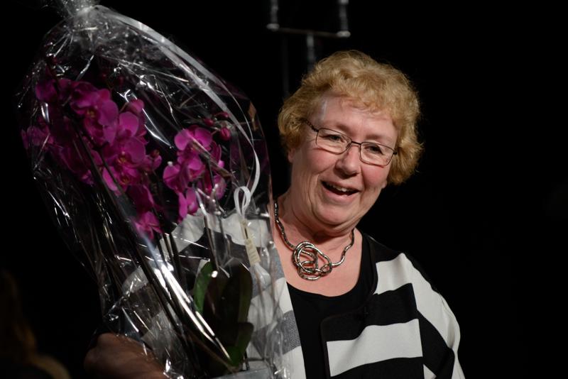  20140502_PB8_8942.JPG </br ><small> 2014-05-02 19:54</br >NIKON D800 + 70.0-200.0 mm f/2.8<br /> 180mm 1/200s f/2.8 ISO 400</small>