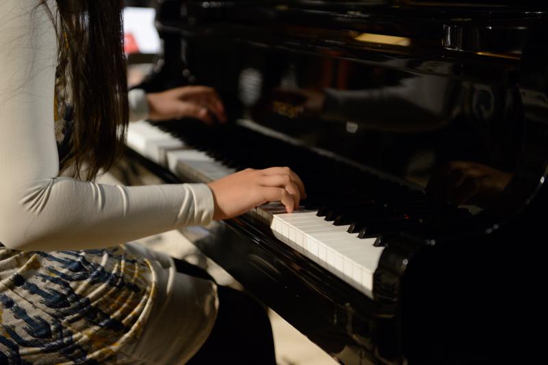  20140502_PB8_8922.JPG </br ><small> 2014-05-02 19:39</br >NIKON D800 + 24.0-70.0 mm f/2.8<br /> 70mm 1/80s f/2.8 ISO 1800</small>