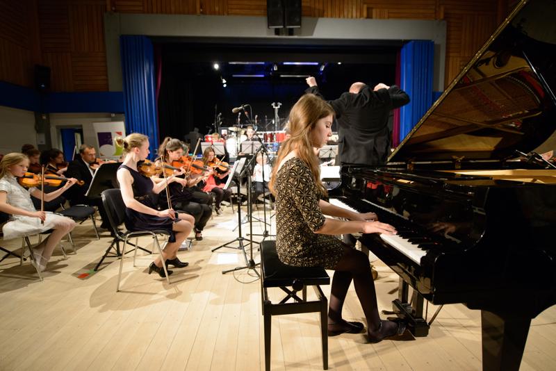  20140502_PB8_8977.JPG </br ><small> 2014-05-02 20:40</br >NIKON D800 + 14.0-24.0 mm f/2.8<br /> 17mm 1/60s f/2.8 ISO 2500</small>