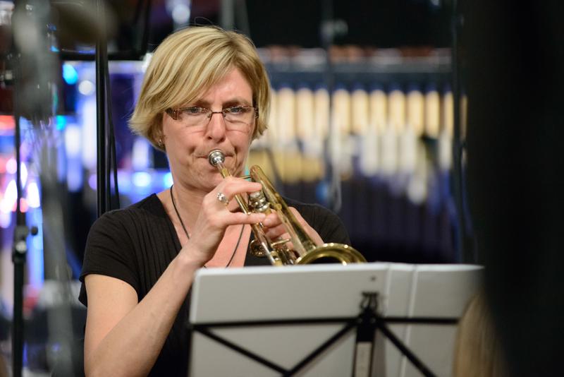  20140502_PB8_9122.JPG </br ><small> 2014-05-02 21:54</br >NIKON D800 + 70.0-200.0 mm f/2.8<br /> 200mm 1/200s f/3.5 ISO 4500</small>