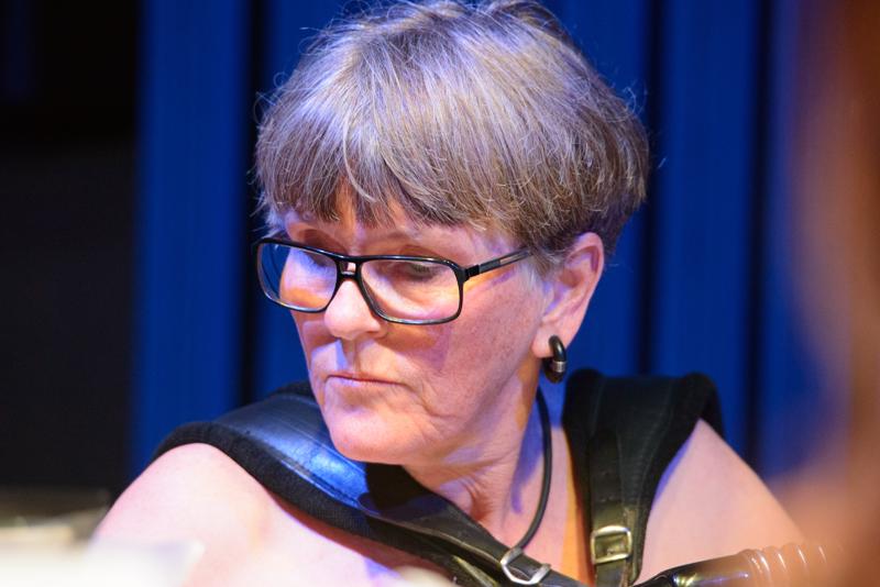  20150508-PB8_8288.JPG </br ><small> 2015-05-08 19:14</br >NIKON D800 + 150.0-600.0 mm f/5.0-6.3<br /> 420mm 1/125s f/6 ISO 3600</small>