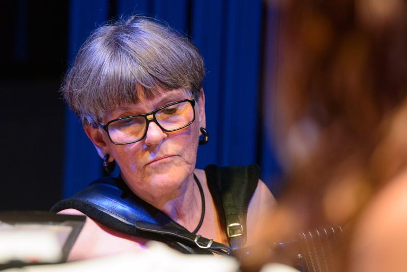  20150508-PB8_8292.JPG </br ><small> 2015-05-08 19:16</br >NIKON D800 + 150.0-600.0 mm f/5.0-6.3<br /> 300mm 1/125s f/5.6 ISO 3200</small>