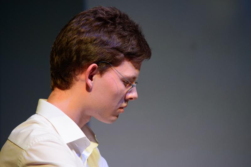  20150508-PB8_8302.JPG </br ><small> 2015-05-08 19:23</br >NIKON D800 + 150.0-600.0 mm f/5.0-6.3<br /> 400mm 1/250s f/6 ISO 3200</small>