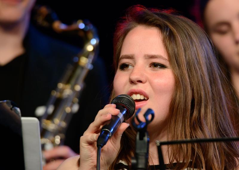  20150508-PB8_8346.JPG </br ><small> 2015-05-08 19:45</br >NIKON D800 + 150.0-600.0 mm f/5.0-6.3<br /> 460mm 1/250s f/6.3 ISO 2000</small>