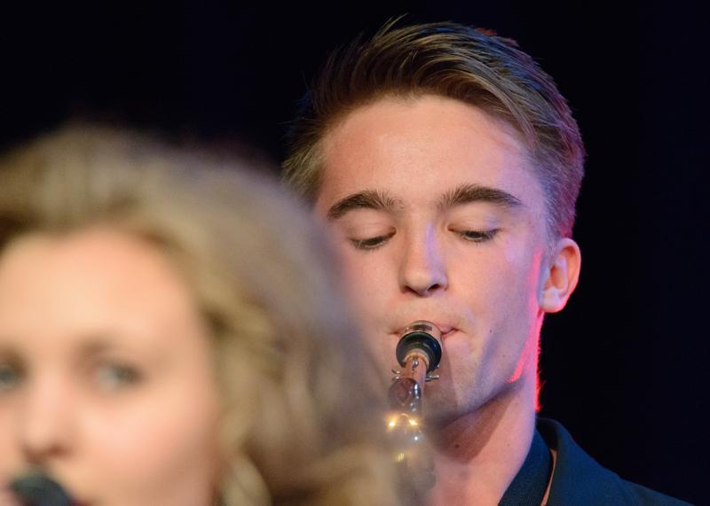  20150508-PB8_8362.JPG </br ><small> 2015-05-08 19:48</br >NIKON D800 + 150.0-600.0 mm f/5.0-6.3<br /> 550mm 1/250s f/6.3 ISO 6400</small>