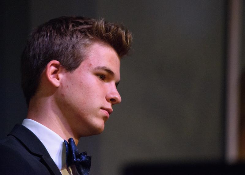  20150508-PB8_8380.JPG </br ><small> 2015-05-08 20:34</br >NIKON D800 + 150.0-600.0 mm f/5.0-6.3<br /> 420mm 1/250s f/6 ISO 9051</small>