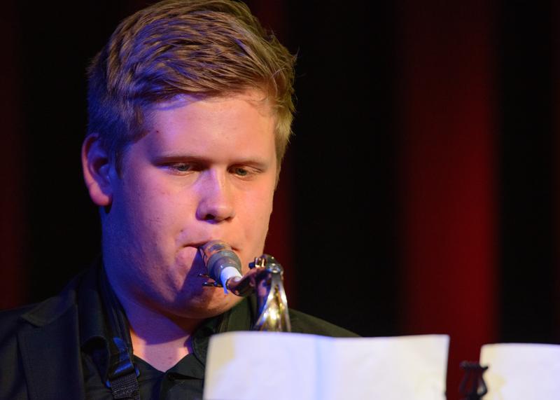  20150508-PB8_8447.JPG </br ><small> 2015-05-08 20:56</br >NIKON D800 + 150.0-600.0 mm f/5.0-6.3<br /> 460mm 1/125s f/6.3 ISO 4500</small>