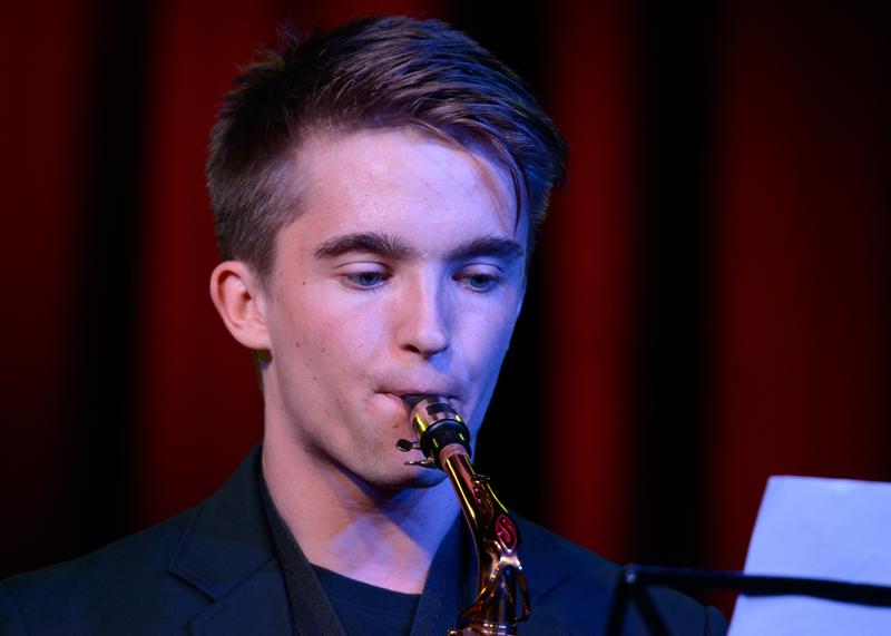  20150508-PB8_8450.JPG </br ><small> 2015-05-08 20:56</br >NIKON D800 + 150.0-600.0 mm f/5.0-6.3<br /> 460mm 1/125s f/6.3 ISO 1400</small>