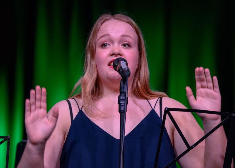  20150508-PB8_8492.JPG </br ><small> 2015-05-08 21:17</br >NIKON D800 + 150.0-600.0 mm f/5.0-6.3<br /> 260mm 1/125s f/5.6 ISO 1100</small>