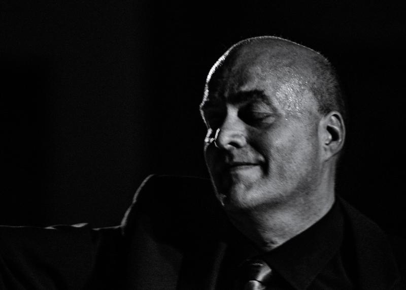  20150508-PB8_8402.JPG </br ><small> 2015-05-08 20:41</br >NIKON D800 + 150.0-600.0 mm f/5.0-6.3<br /> 420mm 1/125s f/6 ISO 5600</small>