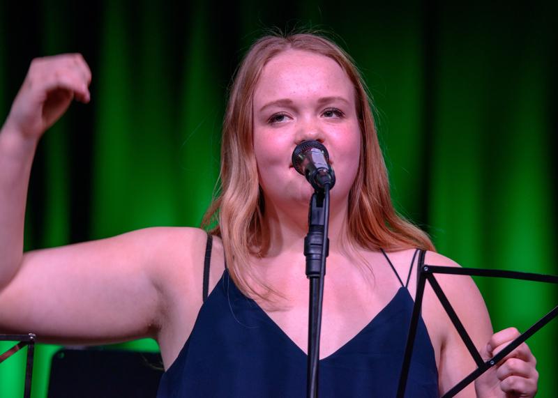  20150508-PB8_8489.JPG </br ><small> 2015-05-08 21:17</br >NIKON D800 + 150.0-600.0 mm f/5.0-6.3<br /> 320mm 1/125s f/5.6 ISO 1250</small>