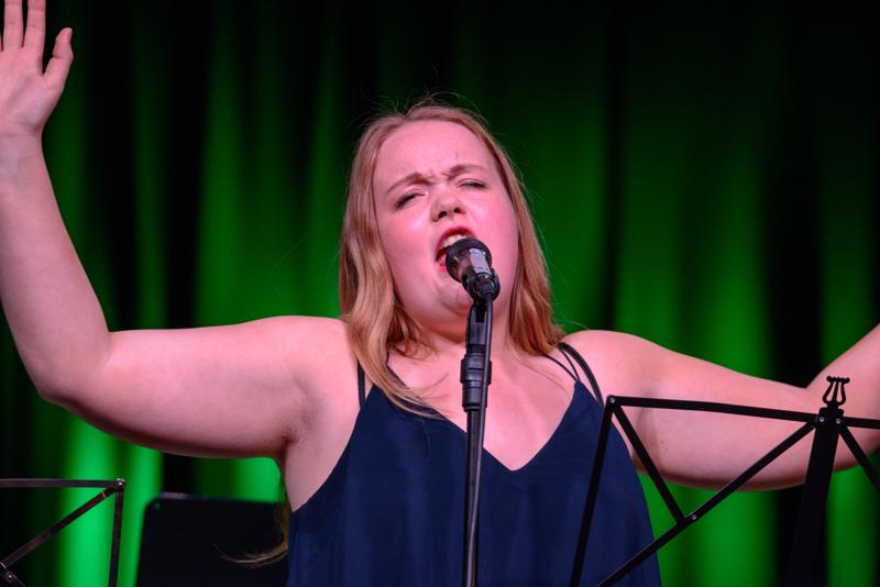  20150508-PB8_8496.JPG </br ><small> 2015-05-08 21:17</br >NIKON D800 + 150.0-600.0 mm f/5.0-6.3<br /> 260mm 1/125s f/5.6 ISO 1000</small>