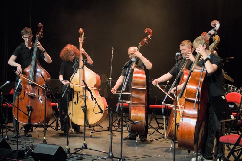  PBZ_6595.jpg </br ><small> 2024-04-12 19:38</br >NIKON Z 8 + VR 70-200mm f/2.8G<br /> 90mm 1/125s f/2.8 ISO 8000</small>