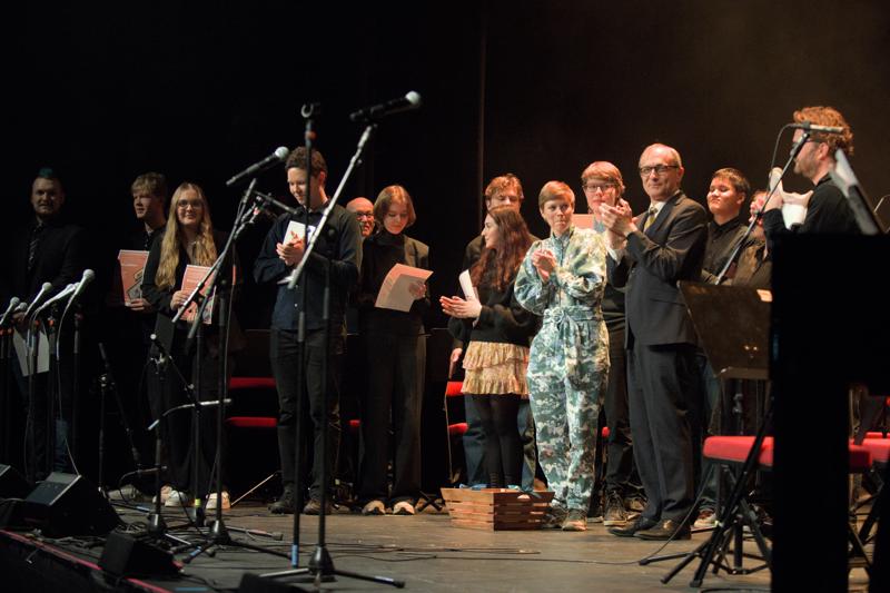  PBZ_6634.jpg </br ><small> 2024-04-12 19:46</br >NIKON Z 8 + VR 70-200mm f/2.8G<br /> 70mm 1/125s f/2.8 ISO 9000</small>