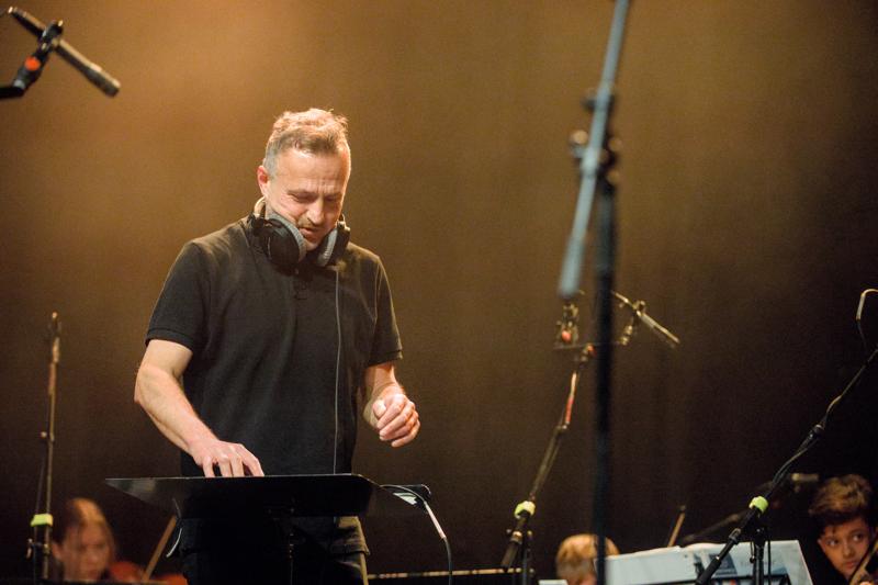  PBZ_6734.jpg </br ><small> 2024-04-12 19:57</br >NIKON Z 8 + VR 70-200mm f/2.8G<br /> 105mm 1/250s f/2.8 ISO 18000</small>