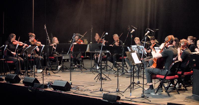  PBZ_6735.jpg </br ><small> 2024-04-12 19:58</br >NIKON Z 8 + VR 70-200mm f/2.8G<br /> 70mm 1/250s f/2.8 ISO 18000</small>