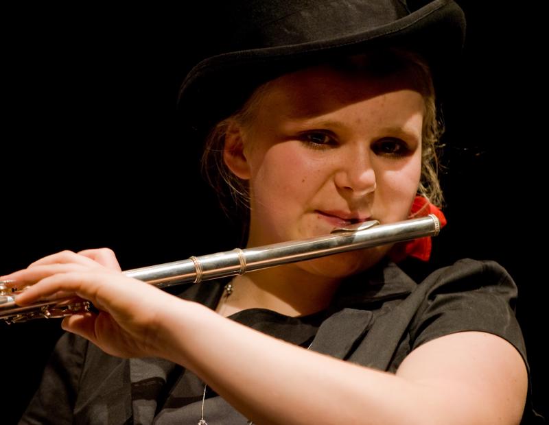  D2C_6247.jpg </br >Gallakoncert m/Sigurd og Hoje-Taastrup Kommunale Musikskole</br > <small> 2008-04-02 19:57</br >NIKON D200 200mm 1/40s f/2.8 ISO 200</small>