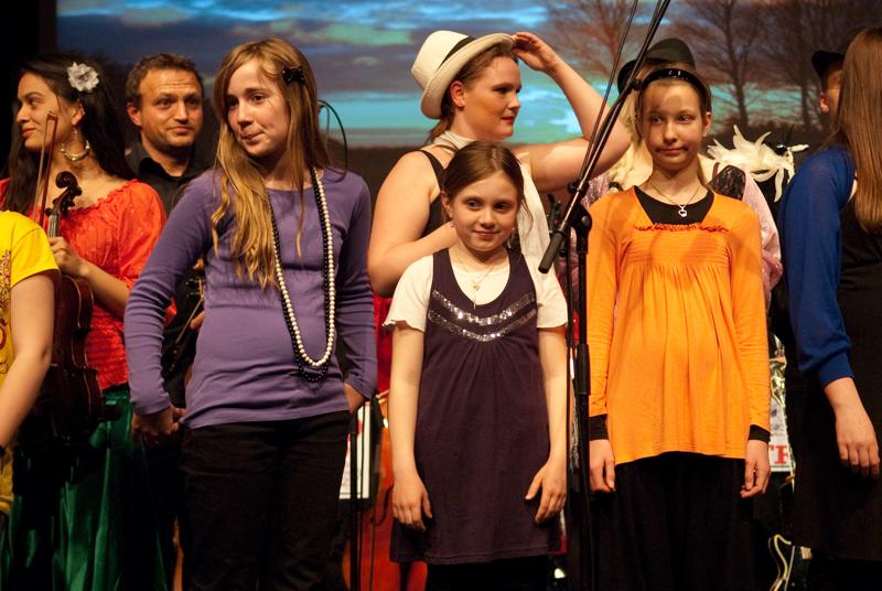  D2C_8696.jpg </br ><small> 2010-05-06 21:13</br >NIKON D200 38mm 1/60s f/2.8 ISO 800</small>