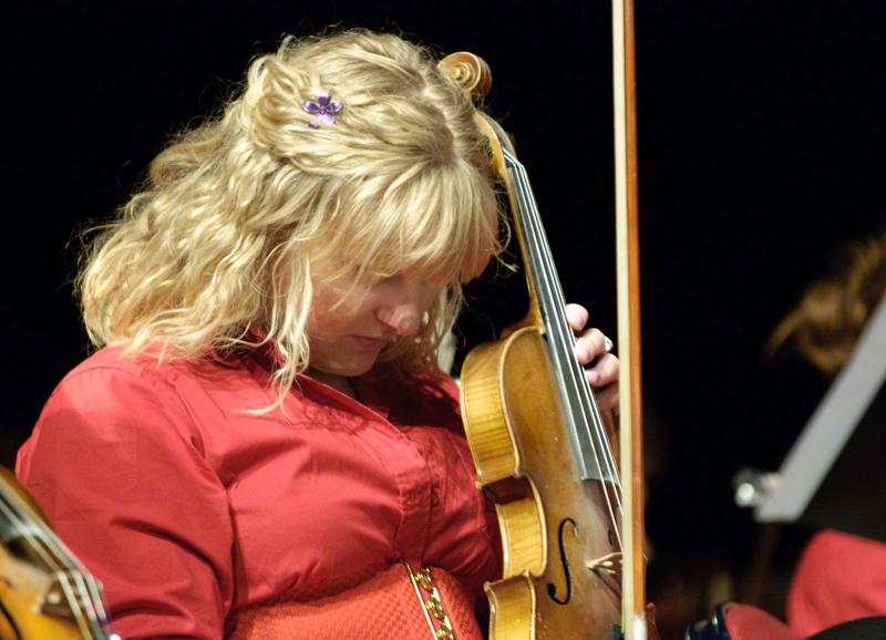  D3C_2744.jpg </br ><small> 2010-05-06 19:13</br >NIKON D300 200mm 1/15s f/2.8 ISO 1600</small>