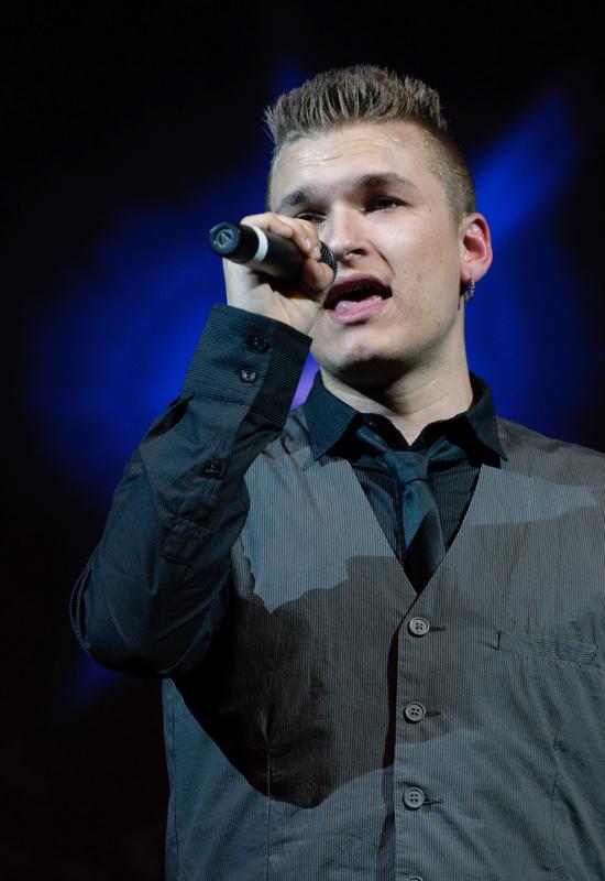  D3C_2781.jpg </br ><small> 2010-05-06 19:29</br >NIKON D300 155mm 1/250s f/4 ISO 1600</small>