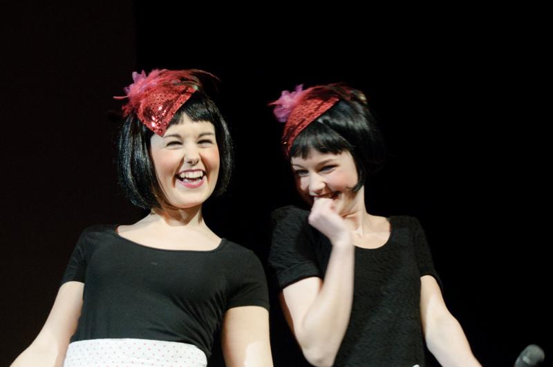  D3C_2844.jpg </br ><small> 2010-05-06 20:20</br >NIKON D300 98mm 1/80s f/2.8 ISO 1600</small>