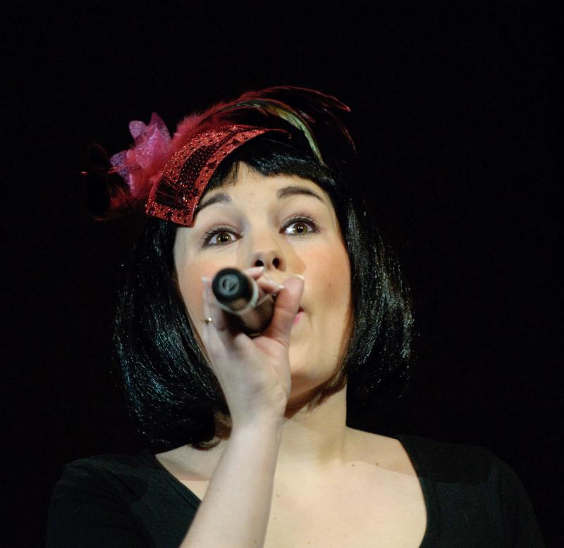  D3C_2847.jpg </br ><small> 2010-05-06 20:20</br >NIKON D300 200mm 1/160s f/2.8 ISO 1600</small>