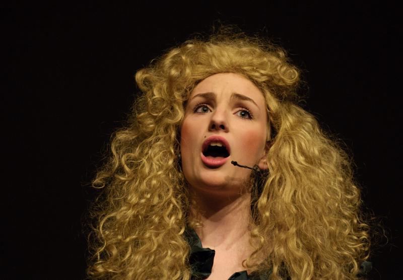  D3C_2858.jpg </br ><small> 2010-05-06 20:22</br >NIKON D300 160mm 1/125s f/2.8 ISO 1600</small>