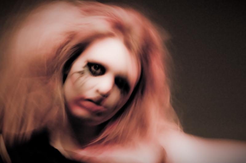  D3C_2944.jpg </br ><small> 2010-05-06 21:00</br >NIKON D300 200mm 1/10s f/4 ISO 1600</small>