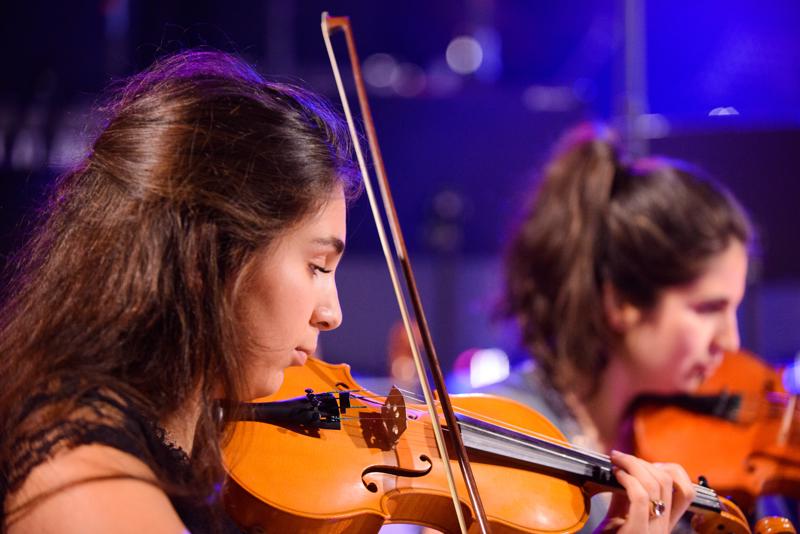  20160520-PB8_7462.JPG </br ><small> 2016-05-20 19:08</br >NIKON D800 105mm 1/250s f/3.2 ISO 6400</small>