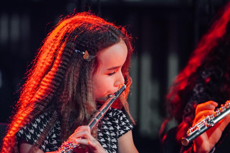  20160520-PB8_7647.JPG </br ><small> 2016-05-20 20:39</br >NIKON D800 350mm 1/250s f/6 ISO 10159</small>