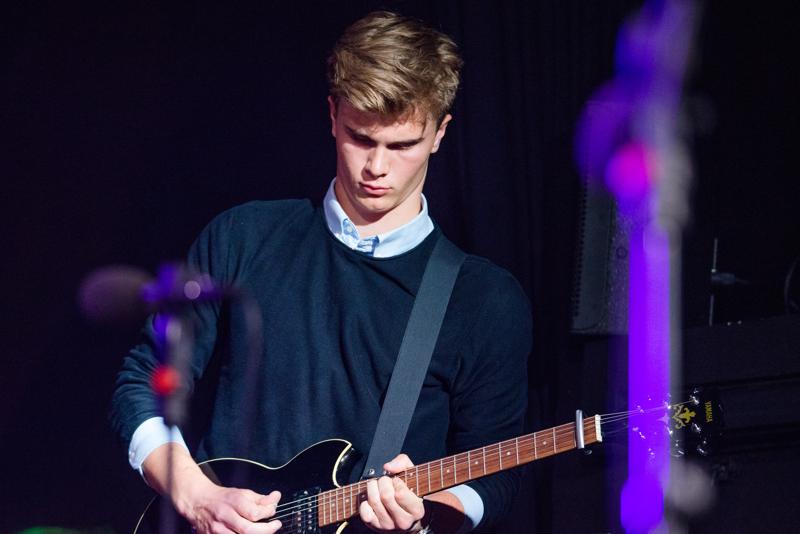  20160520-PB8_7768.JPG </br ><small> 2016-05-20 21:36</br >NIKON D800 240mm 1/250s f/5.3 ISO 5600</small>