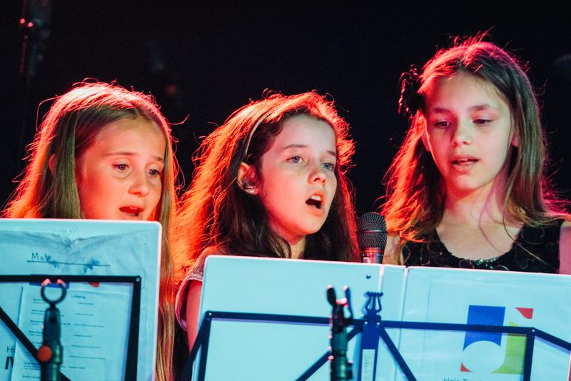  20160520-PB8_7540.JPG </br ><small> 2016-05-20 19:53</br >NIKON D800 260mm 1/250s f/5.6 ISO 10159</small>