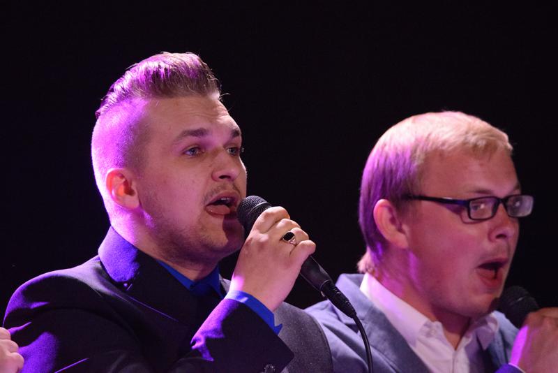  20160520-PB8_7720.JPG </br ><small> 2016-05-20 21:10</br >NIKON D800 420mm 1/250s f/6 ISO 11404</small>