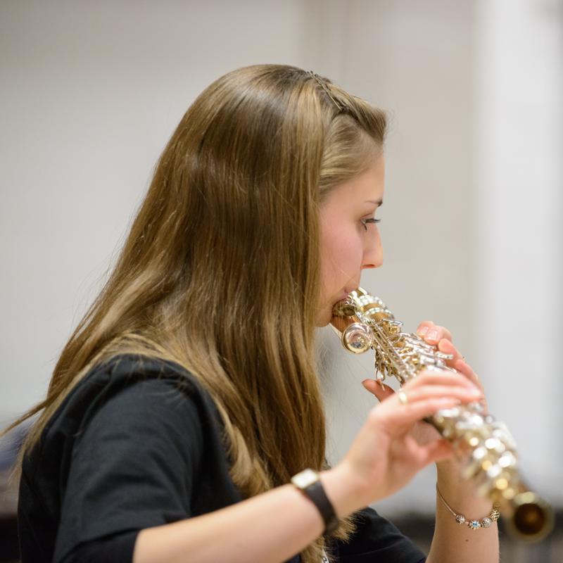  20121130_PB8_3807.JPG </br ><small> 2012-11-30 18:16</br >NIKON D800 + 70.0-200.0 mm f/2.8<br /> 150mm 1/125s f/2.8 ISO 2000</small>