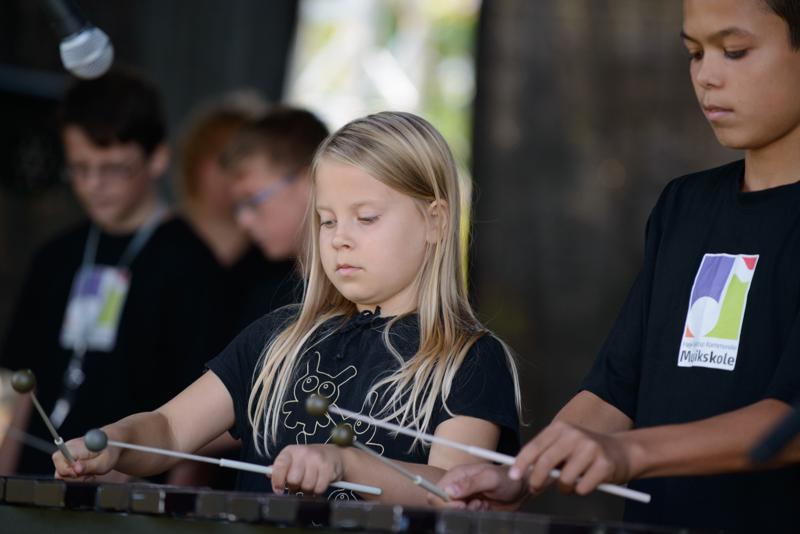  20130914-PB8_7076.jpg </br ><small> 2013-09-14 12:18</br >NIKON D800 + 70.0-200.0 mm f/2.8<br /> 200mm 1/640s f/4 ISO 800</small>