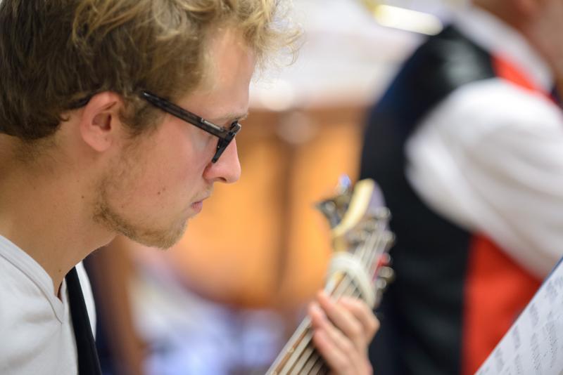  20130914-PB8_7125.jpg </br ><small> 2013-09-14 13:36</br >NIKON D800 + 70.0-200.0 mm f/2.8<br /> 140mm 1/80s f/2.8 ISO 3200</small>