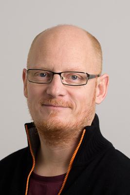  20160109-PB8_4388.jpg </br >Saxofon-, Rytmisk Sammenspil og Musik Karrusel-lærer</br > <small> 2016-01-09 12:03</br >NIKON D800 + 70.0-200.0 mm f/2.8<br /> 125mm 1/125s f/7.1 ISO 200</small>