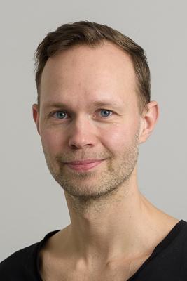  20160109-PB8_4493.jpg </br >Klaverlærer</br > <small> 2016-01-09 12:52</br >NIKON D800 + 70.0-200.0 mm f/2.8<br /> 120mm 1/125s f/8 ISO 200</small>